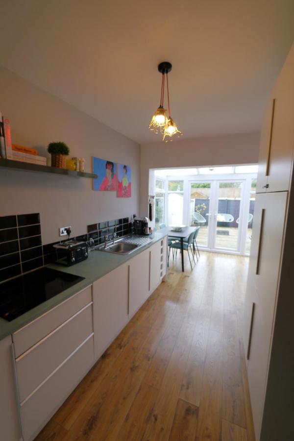 Quirky Spacious Ground Floor Victorian Garden Flat Worthing Eksteriør billede