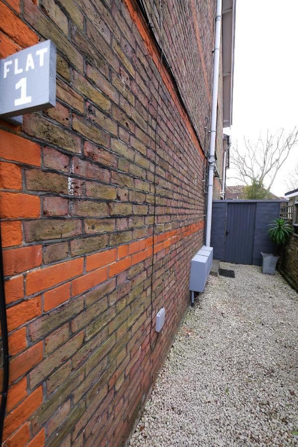 Quirky Spacious Ground Floor Victorian Garden Flat Worthing Eksteriør billede